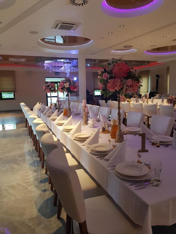 Slonsk Villa Con Amore מראה חיצוני תמונה
